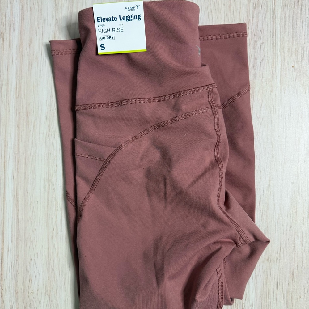 Old Navy Elevate High-Rise Leggings in Mauve